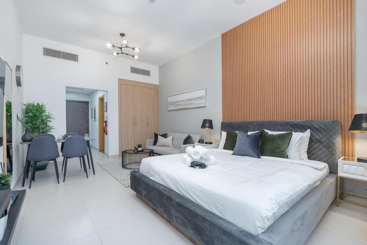 Comfortable Space For 3 In Al Furjan Appartement Dubai Buitenkant foto